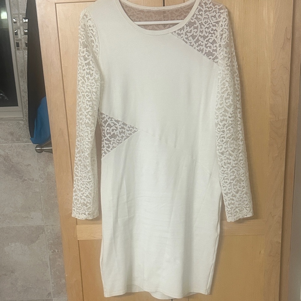 BCBGMaxAzria Ivory Lace Long Sleeve Dress